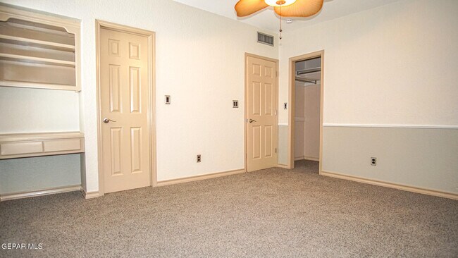 Building Photo - 612 Willow Glen Dr