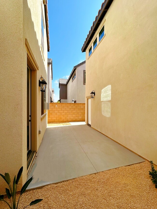 Building Photo - 16670 Rose Petal Wy