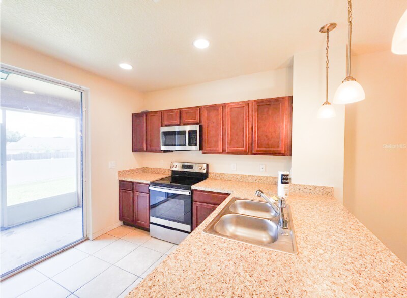 Building Photo - 1132 Chelsea Dr