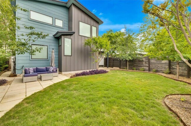 Primary Photo - 1311 Justin Ln