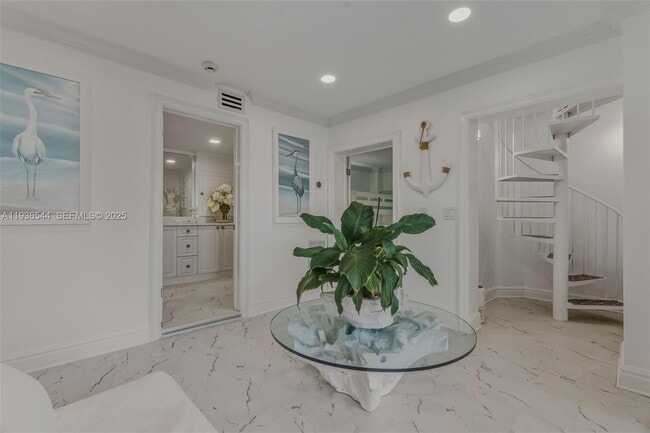 Building Photo - 16 North Dr