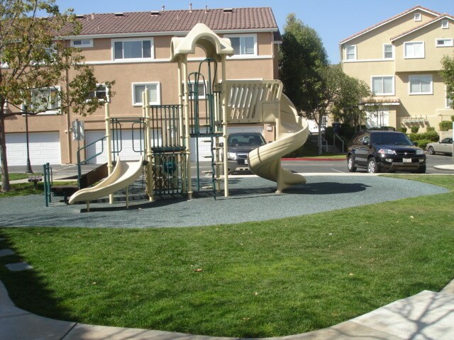 Building Photo - COMING SOON! The Palisades -  3 Bedroom Townhome for Rent in Stevenson Ranch!