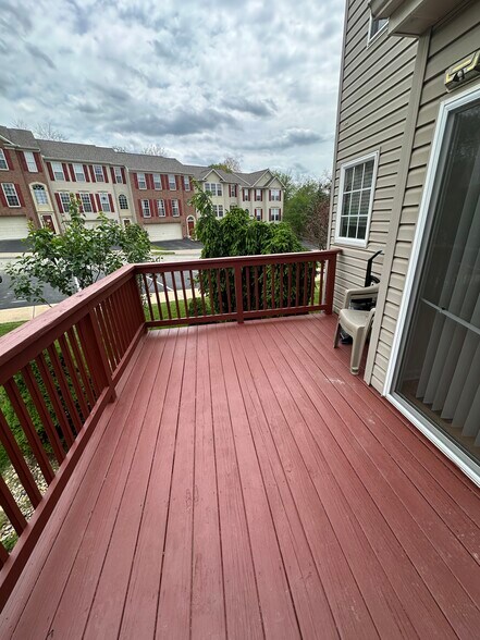 Building Photo - 189 Blue Grass Cir