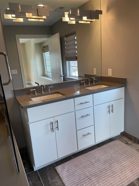 Building Photo - 5735 Acorn Ln