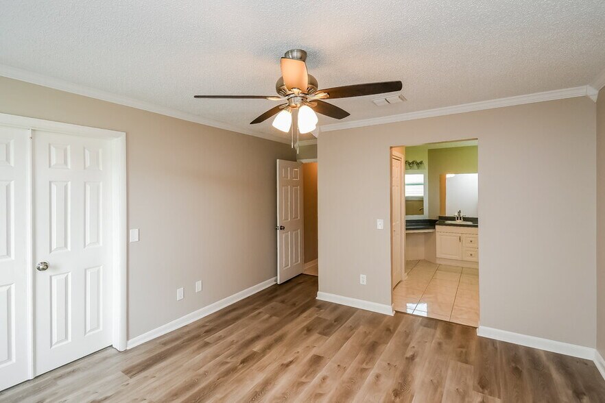 Building Photo - 1755 Farm Way