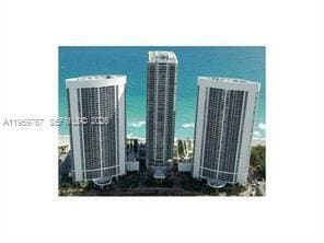 Building Photo - 1830 S Ocean Dr