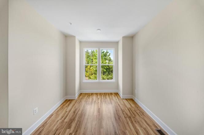 Building Photo - 3525 Carnaby St