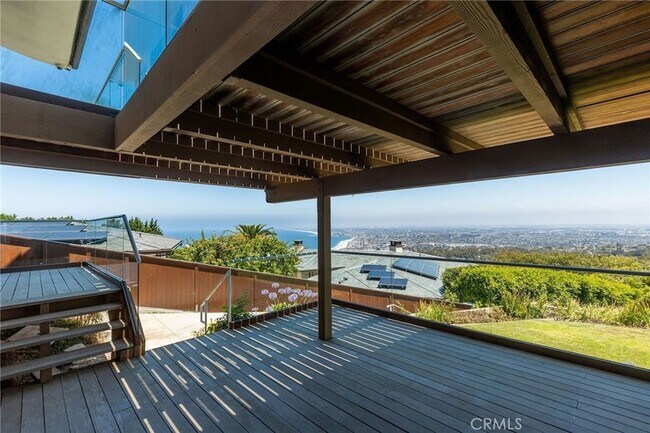 Building Photo - 972 Via Rincon