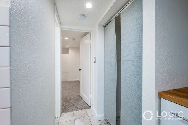Building Photo - 1309 E 400 S