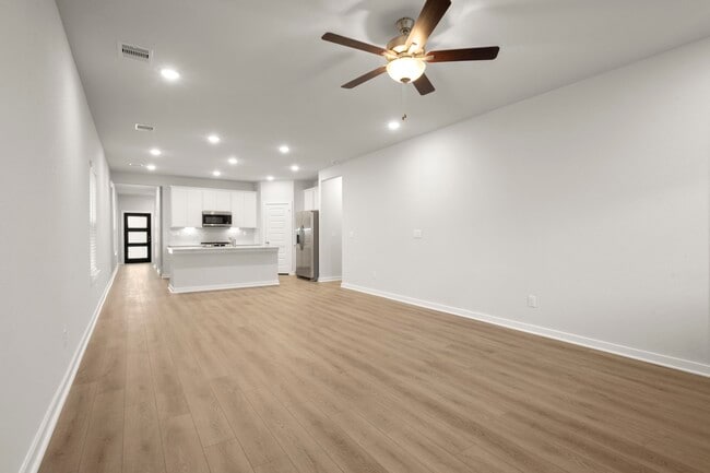 Building Photo - 8619 Blueberry Ash St