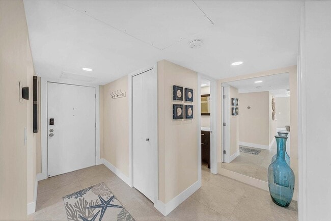 Building Photo - 1111 S Ocean Blvd