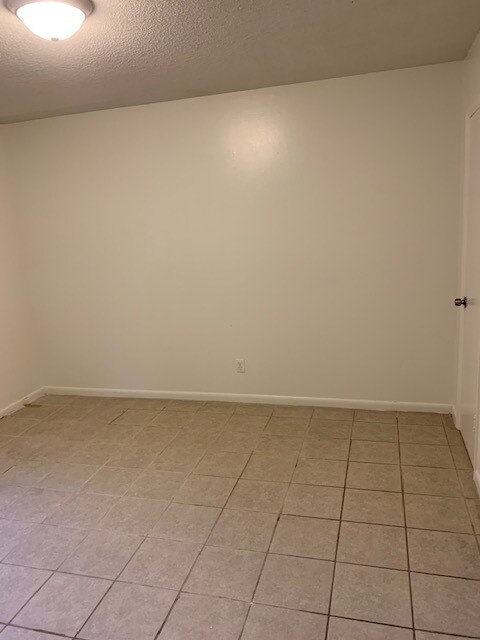 Building Photo - 18 S Catherine St