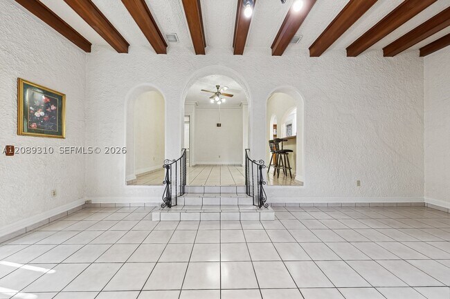 Building Photo - 1834 SW 10th St