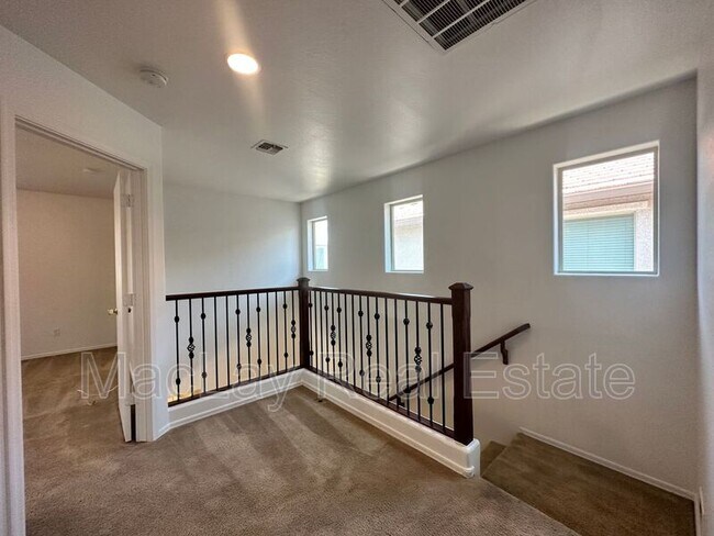 Building Photo - 2538 N 73rd Dr