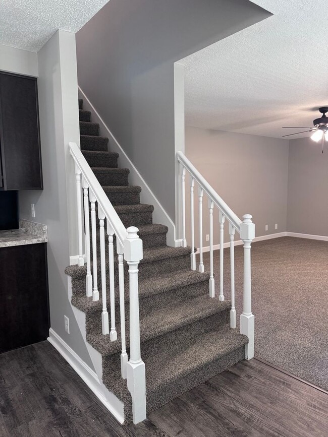 Building Photo - Sango!! Completly Renovated 3 Bed 2.5 Bath Home in Welchview!