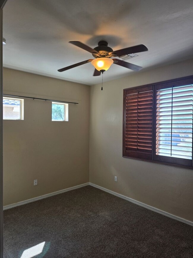 Building Photo - FREE RENT FOR OCTOBER AND $100 VISA GIFT C...