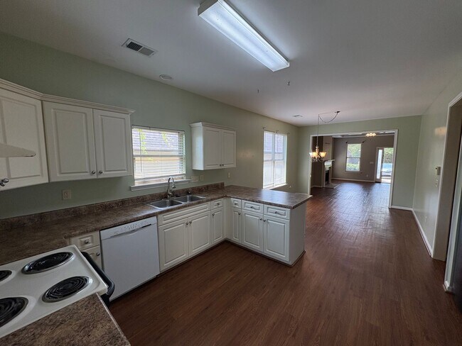 Building Photo - 1044 Washington Dr