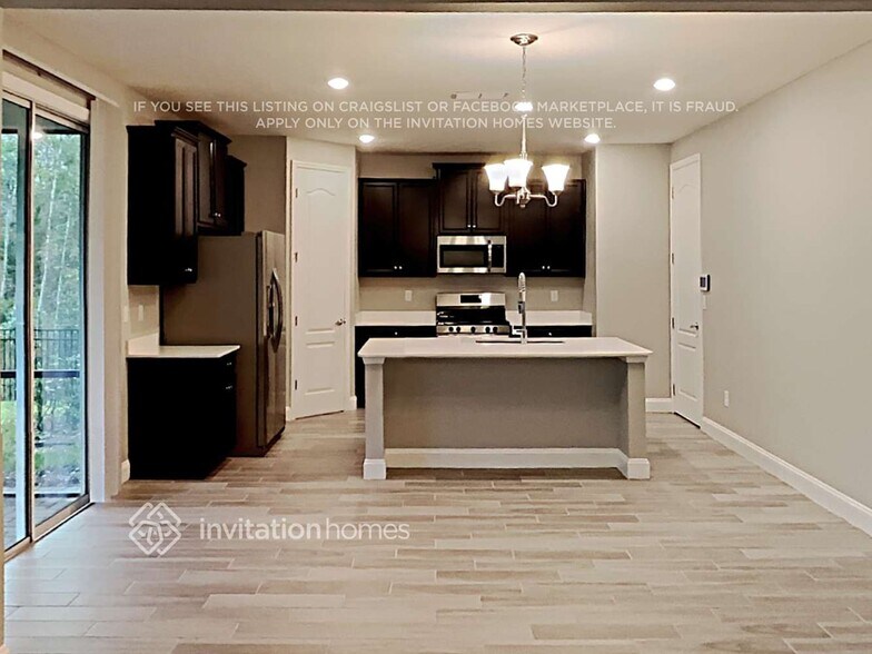 Building Photo - 421 Rivercliff Trl