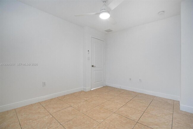 Building Photo - 1581 SW 155th Ct