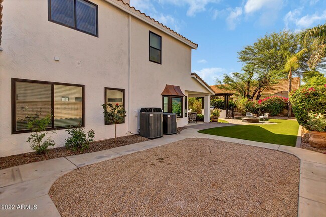 Building Photo - 5916 E Sandra Terrace