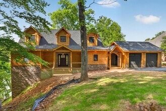 Building Photo - 308 Acres Ct