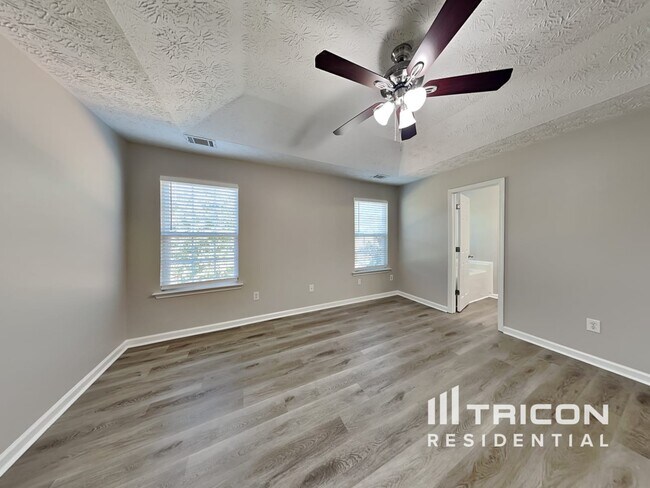 Building Photo - 1528 Cardinal Ln