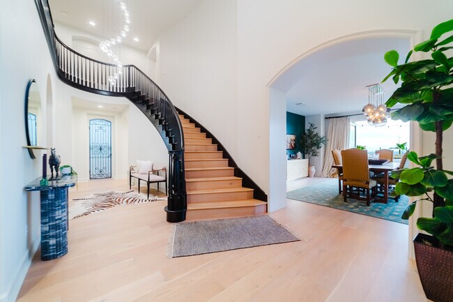 Building Photo - 7337 Corte TOMILLO