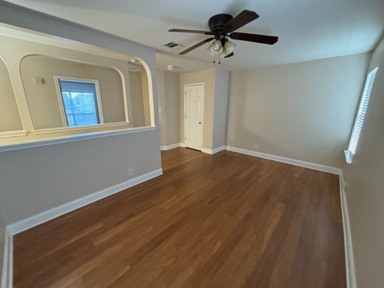 Building Photo - 369 Tanager Dr
