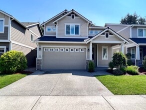 Building Photo - Stunning 5 bedroom W/Bed & Full Bath on Main Floor