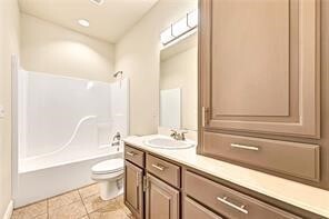 Building Photo - 5002 SW Golden Eagle Ave