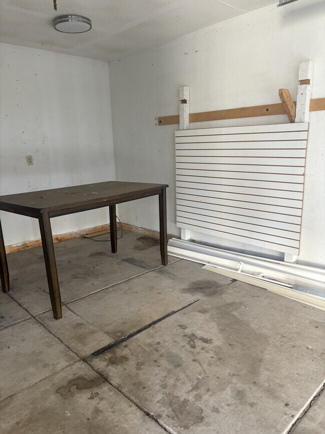 Building Photo - 1143 De Vargas Ct