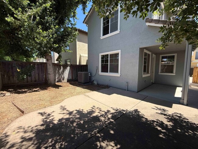 Building Photo - Great 3 Bedroom In Elk Grove