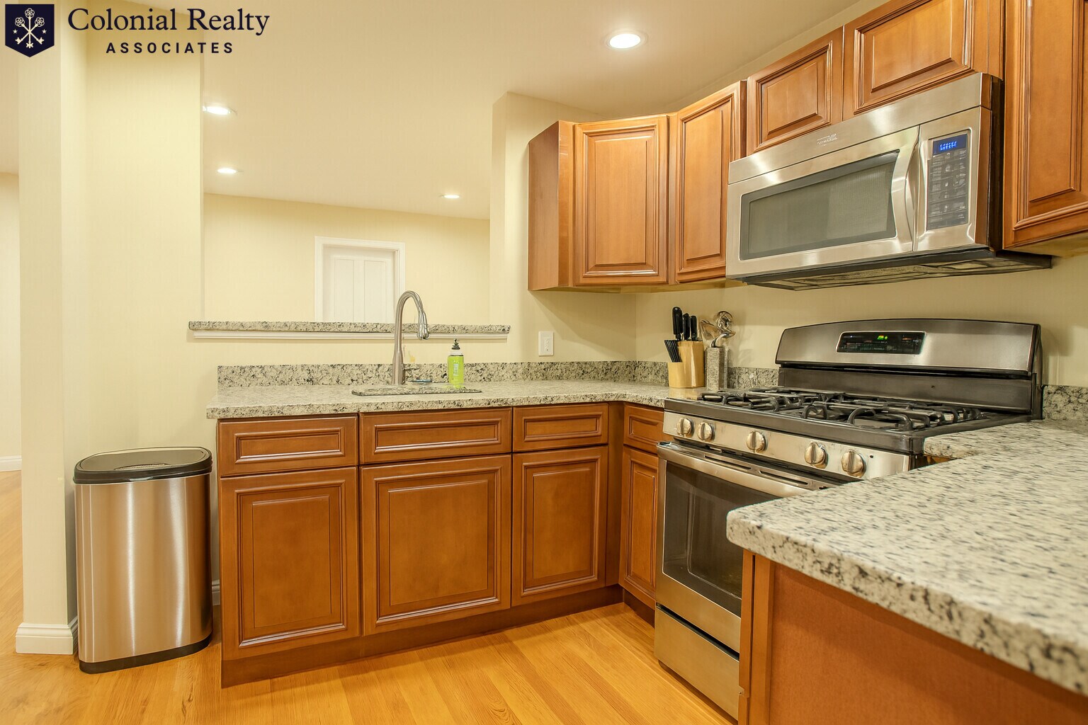 Building Photo - 64 Egmont St