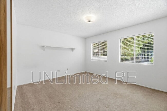 Building Photo - 1410 Inverrary Way