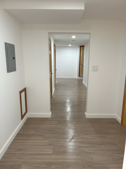 Hallway - 194 Westview Dr
