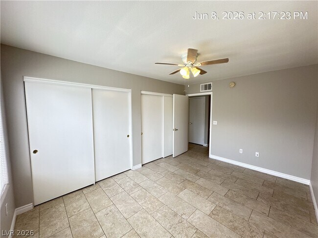 Building Photo - 5710 E Tropicana Ave
