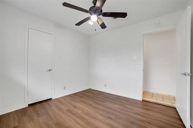 Building Photo - 601 Cedar Ridge Dr