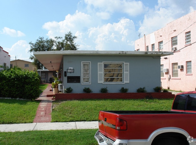 Building Photo - 1440 SW 4th St