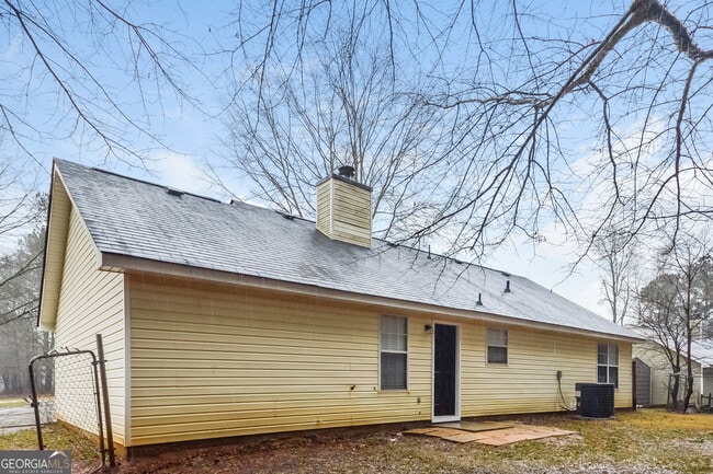 Building Photo - 117 Star Lake Dr