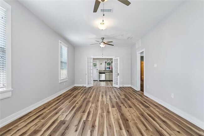 Building Photo - 2514 S Carrollton Ave