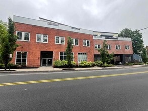 Building Photo - 10 Ford Ave