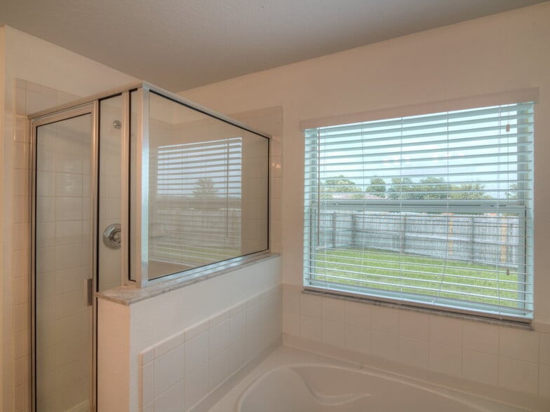 Building Photo - 2929 Breezy Meadow Rd