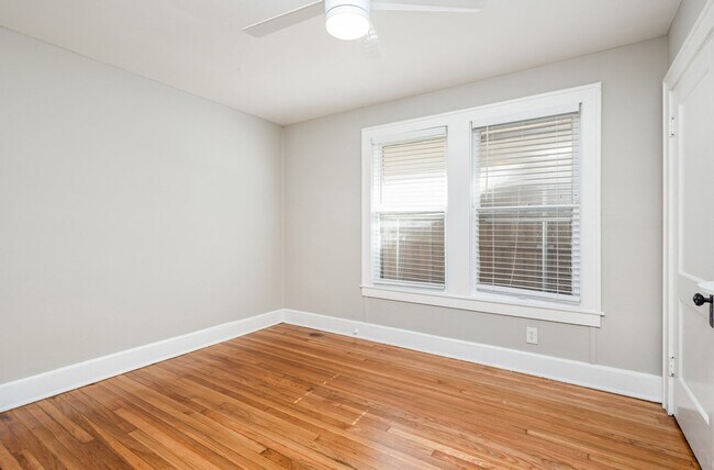 Building Photo - 2112 McMillan Ave