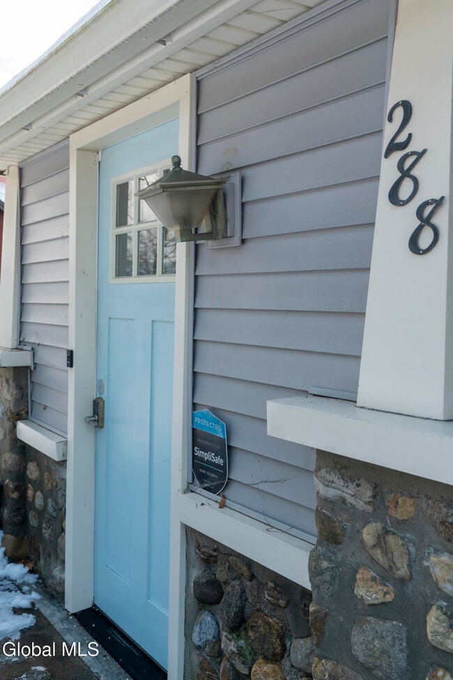 Building Photo - 288 Church St