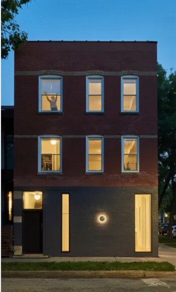 Building Photo - 2159 W Huron St