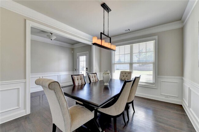 Building Photo - 3860 Grandview Manor Dr