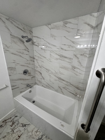 Building Photo - 1716 N 6th St