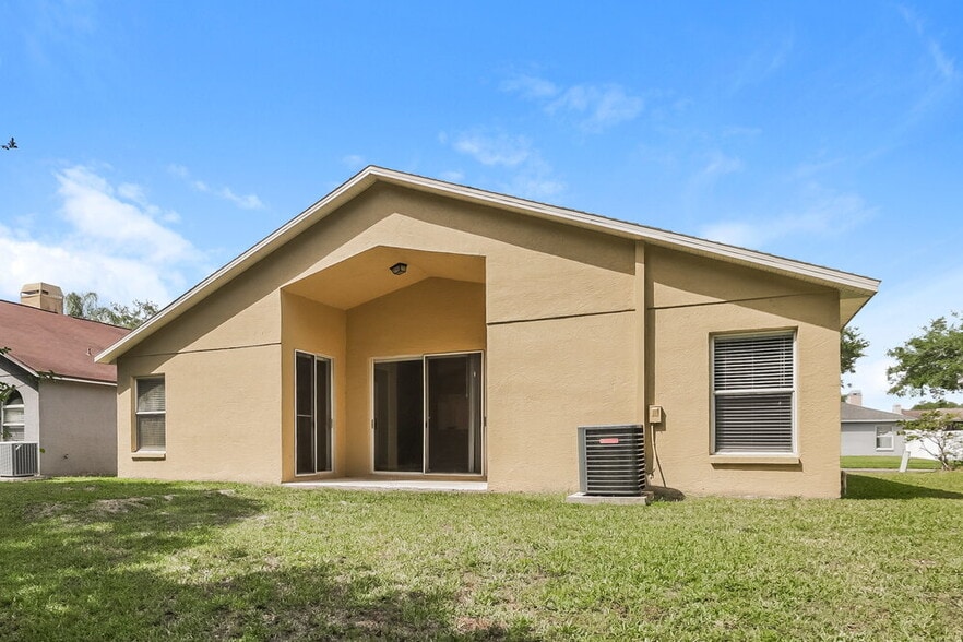 Building Photo - 29611 Birds Eye Dr