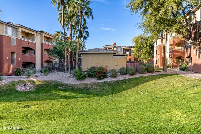 Building Photo - 5401 E Van Buren St