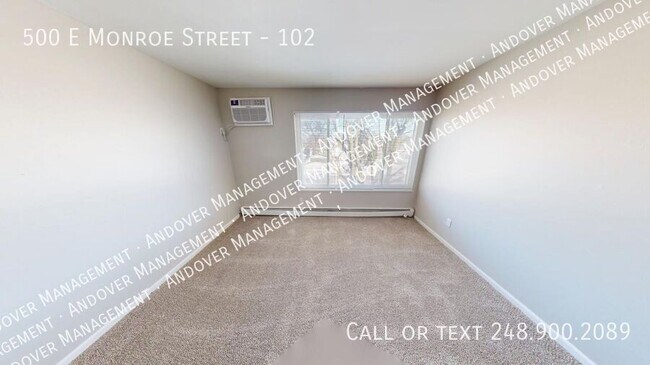 Building Photo - 500 E Monroe St